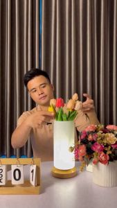 Đèn ngủ để bàn trang trí kết hợp lọ cắm hoa siêu đẹp và tiện lợi DN016