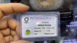 Đá Tự Nhiên Peridot Ngọc Olivin - Đá Phong Thủy Thiên Nhiên Kiểm Định