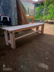 kursi DUDUK kayu panjang  UNTUK DAGANG/ KURSI SANTAI PANJANG/ KURSI OUT DOOR/ BANGKU TUNGGU / KURSI TUNGGU/ KURSI PENYIMPANAN PAJANGAN RUMAH kursi kafe kursi depan rumah kursi taman kursi bermain anak tk kursi anak paud kursi out door bangku tunggu dokter