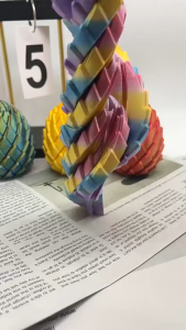 Oldlaiben 7.5 Cm 3D Printed Dragon Egg Fidget Toy Twist Stress Relief Puzzle Model Gift for Kids&Adults