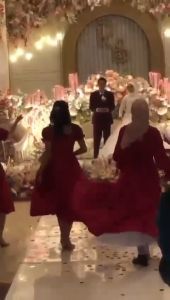 Pengembang Rok Gaun Tanpa Kawat Dilapisi Lima Umpak Kain Satin Petticoat Tanpa Kawat