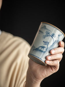 แก้วน้ำทรงกล้วยขนาดใหญ่ทำจากดินเผาแฮนด์เมดสไตล์ญี่ปุ่นย้อนยุค แก้วน้ำสำหรับใช้ในบ้าน ลายภูเขาและลำธาร