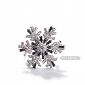 Elegant Rotating Snowflake Brooch Pin Fixed Clothing Accessory Trendy Womens Fashion Jacket Pin Lapel Flower Decoration