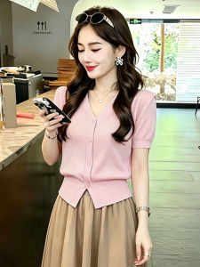 Slimming V-neck Short-sleeve Blouse