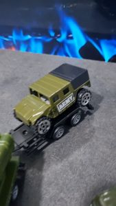 Diecast Miniatur Mainan Mobil Truk Trailer Kontainer Militer Set Isi 2 Besi Metal