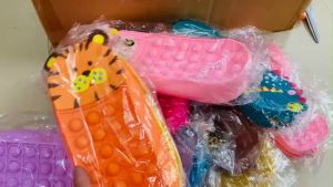 Hộp đựng bút ví Pop It đáng yêu cho bé