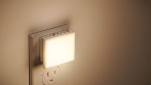 Lampu Malam LED Otomatis Kamar Tidur Colok ke Dinding 03W Malam Hingga Pagi Lampu Malam Terang Nyala / Mati Otomatis untuk Kamar Dewasa Anak Kamar Tidur Kamar Mandi Lorong Dapur Tidak Redup Lampu Tidur Kamar