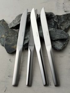 มีดสเต็กสแตนเลสสไตล์สแกนดิเนเวียนหลักสูตรมีดรับประทานอาหารแบบตะวันตก Minimalist < Ne1> ช้อนส้อมระดับพรีเมียมสําหรับร้านอาหาร