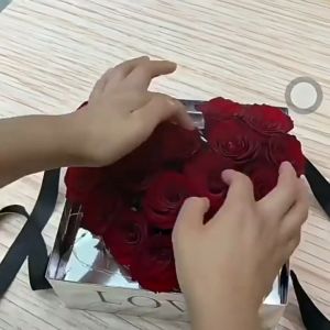 TDHQ_❤️❤️❤️Hộp đựng nắp mica đựng quà tặng cắm hoa sáp hoa tươi tặng dịp sinh nhật 8/3 20/10 (SIZE 23*23*15cm)❤️❤️❤️