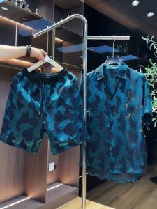 ฤดูร้อน Ice ผ้าไหม Hollow Out งานปัก Light And ระบายอากาศได้ดี หลวม Fit Shirt And กางเกงขาสั้น Mens ลำลอง Set โพลีเอสเตอร์ Fiber Youth