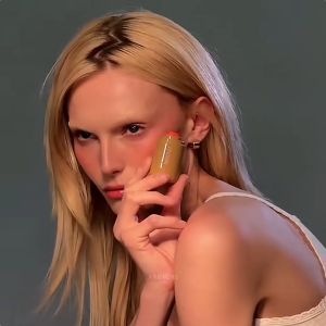 Pocket Blush Hailey Bieber Rhodesskin - Natural Flush Stick Cheek Blushes - 5.3g