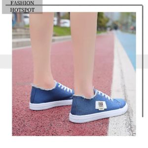 LHSunshine รองเท้าผ้าใบสีขาว รองเท้าผ้าใบราคาถูก รูปร่างสวยงาม น้ำหนัก รองเท้าให้ลูกค้า เช่นชู่ ถูกใส่แล้ว เท้าสวยเท้าเรียว สามารถรับรองเท้าได้กับทุกชุด ตรงปก ไม่จกตา