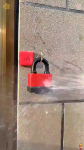 Rustproof Waterproof Padlock With Keys Heavy-Duty Outdoor Anti-Theft Lock for Gate Truck Storage