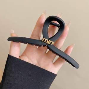 Cỡ lớn 13cm kẹp tóc chữ Min màu đen sang trọng kẹp tóc chéo size lớn cho nữ