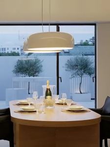 [3 Color]Italian Style Nordic Chandelier Simple For Modern Bedroom/Dining/Dining Table/Bar Metal Pendant Light White/Black