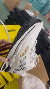 Sepatu Sneakers Sport Pria trendy Volando Sepatu Putih Sepatu Olahraga Sepatu Santai Import Running\\n\\n Apa Itu Sepatu Volando?\\n\\nVolando adalah merk sepatu sneakers sport pria yang menawarkan kenyamanan dan gaya trendi. Merk ini dikenal karena sepatu olahraganya yang elegan dan fungsional, serta desain yang modern dan sporty. Sepatu Volando adalah pilihan tepat bagi Anda yang mencari sepatu santai import dengan kualitas tinggi dan harga terjangkau.\\n\\n Sejarah Singkat Sepatu Volando\\n\\nVolando didirikan pada tahun 2010 di Indonesia, dengan misi untuk menghadirkan sepatu sneakers sport pria berkualitas tinggi dan gaya trendi. Selama bertahun-tahun, Volando telah berkembang menjadi salah satu merk sepatu olahraga terkemuka di Indonesia dan telah mendapatkan popularitas di pasar internasional.\\n\\n Keunggulan Utama Sepatu Volando\\n\\nVolando menawarkan beberapa keunggulan utama dalam sepatu sneakers sport pria, antara lain:\\n\\n- **Kenyamanan**: Sepatu Volando dirancang dengan bahan berkualitas tinggi yang memberikan kenyamanan maksimal saat digunakan.\\n- **Desain Trendy**: Desain sepatu Volando selalu mengikuti tren terbaru dan menawarkan gaya sporty yang modern.\\n- **Pilihan Warna & Model**: Volando menawarkan berbagai pilihan warna dan model yang sesuai dengan selera Anda.\\n\\n Mengapa Memilih Sepatu Volando?\\n\\nBerikut beberapa alasan mengapa Anda harus memilih sepatu sneakers sport pria Volando:\\n\\n Kenyamanan & Kualitas Material\\n\\nSepatu Volando dirancang dengan bahan berkualitas tinggi yang memberikan kenyamanan maksimal saat digunakan. Bahan-bahan ini juga tahan lama dan mudah dibersihkan, sehingga sepatu Anda akan tetap terlihat baru selama bertahun-tahun.\\n\\n Desain Trendy & Sporty\\n\\nDesain sepatu Volando selalu mengikuti tren terbaru dan menawarkan gaya sporty yang modern. Dengan sepatu Volando, Anda akan terlihat trendi dan percaya diri di mana pun Anda pergi.\\n\\n Pilihan Warna & Model\\n\\nVolando menawarkan berbagai pilihan warna dan model yang sesuai dengan selera Anda. Anda dapat memilih sepatu Volando yang sesuai dengan gaya Anda dan membuat penampilan Anda semakin trendi.\\n\\n Cara Memilih Sepatu Volando yang Tepat\\n\\nBerikut beberapa tips untuk memilih sepatu sneakers sport pria Volando yang tepat untuk Anda:\\n\\n Ukuran & Jenis Sepatu\\n\\nPastikan Anda memilih ukuran sepatu yang tepat untuk kaki Anda. Sepatu yang terlalu besar atau terlalu kecil dapat menyebabkan ketidaknyamanan dan cedera. Selain itu, pilih jenis sepatu yang sesuai dengan kebutuhan Anda, seperti sepatu untuk olahraga atau sepatu santai.\\n\\n Perawatan & Kebersihan\\n\\nSepatu Volando mudah dibersihkan dan dirawat. Pastikan Anda membersihkan sepatu Anda secara teratur dan menyimpannya di tempat yang kering dan aman.\\n\\n Faktor Lain yang Perlu Diperhatikan\\n\\nSelain ukuran dan perawatan, ada beberapa faktor lain yang perlu diperhatikan saat memilih sepatu sneakers sport pria Volando, seperti harga, merek, dan desain. Pastikan Anda memilih sepatu yang sesuai dengan anggaran dan gaya Anda.\n}