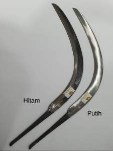 CAMEL NO.1 Oil Palm Harvesting Sickle (White/Black) Sabit Kelapa Sawit CAMEL NO.1(White/Black)