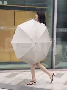 ใหม่ ร่มพับมินิ ร่มพับพกพา เรียบหรู เเข็งเเรงทนทาน กันฝน กันเเดด กันยูวี กันUV UPF50+ น้ำหนักเบาพกพาง่าย