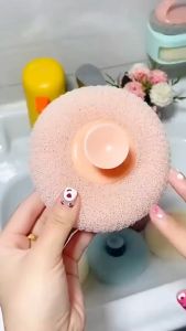 Bông tắm Xơ Mướp Tròn Có Giác Hút Gắn Tường Giúp Tẩy Tế Bào Chết Và Mát Xa Cơ Thể Khi Tắm Tiện Lợi