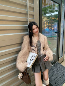 Winter Womens Short Loose Fur Coat Young Style Fox Fur Button Collar Flip Eco-friendly Leatherwear Ultra-short Length Commute Style
