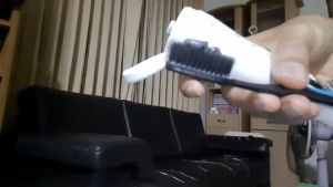 ยาสีฟัน ยาสีฟันชาโคล กิฟฟารีน ผสมผงถ่านไม้ไผ่จากญี่ปุ่น ช่วยให้ฟันขาว ลดอาการเสียวฟัน ขจัดกลิ่นปาก ขจัดคราบบุหรี่ ชา กาแฟ Giffarine Bamboo Charcoal Sensitive Care Toothpaste