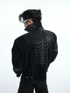 เสื้อแจ็คเก็ต PU ผิวหนังงูสำหรับผู้ชาย ทรงหลวม ทรงปกติ ปักลายสีพื้น ฤดูใบไม้ผลิ ฤดูใบไม้ร่วง ฤดูหนาว เสื้อคลุมกันหนาวแบบสวมหัว