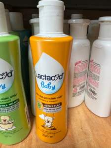 Sữa Tắm Gội Trẻ Em Lactacyd Milky Bảo Vệ Nuôi Dưỡng Da và Tóc Bé Vượt Trội 500ml tặng kèm bình nước