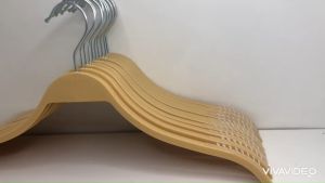 Móc treo quần áo nhựa trẻ em có đệm nhựa chống tuột - màu vàng  kích thước 34cm mắc bền đẹp phù hợp cho shop