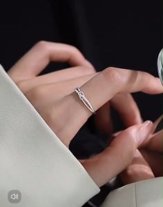 GLAMOR✨พร้อมส่ง แหวนเพชร Gypsophila แหวนเงิน 925 แหวนแฟชั่น แหวนเงิน แหวนผู้หญิง แหวนปรับขนาดได้ แหวนสวยๆ ของขวัญให้คนที่รักในวันพิเศษ ดีไซน์หรูหรา