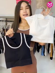 ชุดโยคะ ออกกำลังกายผู้หญิง สปอร์ตบรา+กางเกงขาสั้น ผ้านิ่ม ใส่สบาย รุ่น 1110