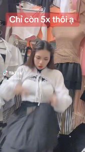 chân váy voan hai tầng có lót trong nhún