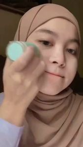 40g ready kirim original Tea Tree & Strawberry Anti Pores & Acne Clay Stick Mask Whitening Melembabkan dan anti penuaan Meratakan warna kulit dan mengontrol minyak