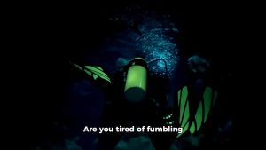 UNI ACE Diving Flashlight IPX8 Waterproof LED Rechargeable Underwater 200 Meters Underwater Bright Waterproof Long Endurance Strap High-Power