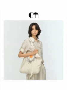 Designer Butterfly Print Canvas Bag For Outdoor And Commuting