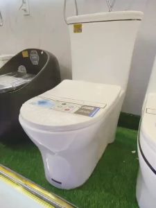 L.Hê Freeship Bồn cầu liền khối thế hệ mới sang trọng men tuyết nano kháng khuẩn phủ ceramic cao cấp Xả xoáy kết hợp đẩy cực mạnh - Bảo hành 15 năm