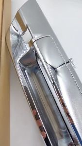 มือเปิดฝาท้าย อันกลาง โตโยต้า รีโว้ มีแบบมีรูกล้องและไม่มีรูกล้อง มือใช้จ่ายเพิ่มเติมที่มีรูกล้อง