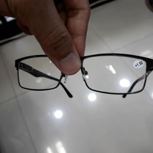 Kacamata Baca/Plus untuk Pria dan Wanita Free Box dan Kain Lap FN600