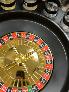 16Shot/Set Russian Roulette Game Wine Glass / Turntable Game Roulette Spinning