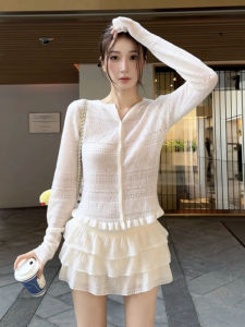 YUEZHONGWEI | เสื้อคาร์ดิแกนถักไหมน้ำแข็งโปร่งบางสไตล์ฝรั่งเศสสำหรับผู้หญิงในช่วงฤดูร้อน สีขาว ขอบใบบัว แขนยาว ปกป้องจากแสงแดด