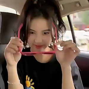 Malaysia Spot New Cat Eye Sunglasses High-grade American Retro Fashion Accessories Sunscreen Anti-ultraviolet Sunglasses Cermin Mata Hitam