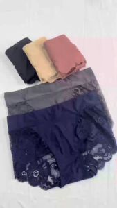 ESUNA กางเกงในผู้หญิง ตกแต่งลูกไม้ Mid-rise ผ้านุ่มเป็นมิตรกับผิวหนัง สะดวกสบายสุดๆ