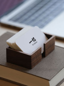 Elegant Wooden Business Card Holder Stand Desktop Vertical Card Display Organizer Creative Office Desk Accessories Storage