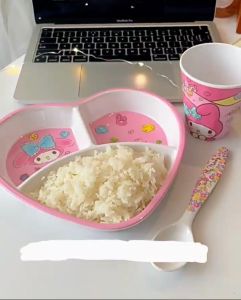 🌸KHAY NGĂN TIM ĐỰNG ĐỒ ĂN KITTY SANRIO FRIENDS