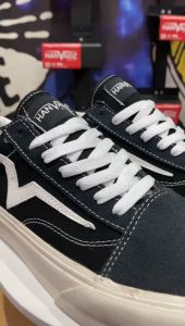 HANVADZ Krakatau Black & White: Sepatu Sneakers Pria & Wanita