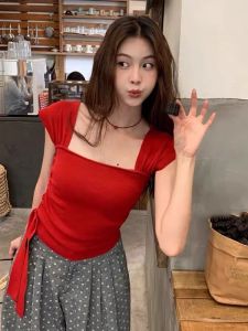 Áo Thun Tay Ngắn Dệt Kim Lụa Băng Màu Đỏ Cổ Vuông Vừa Vai Mùa Hè Cho Nữ Dáng Ôm Vừa Vặn Ngắn Đầu Mùa Xuân Đồ Lót Không Có