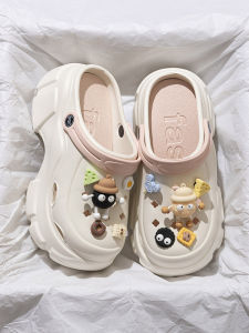 รองเท้าแตะส้นหนาสไตล์ใหม่สำหรับผู้หญิงในช่วงฤดูร้อนปี 2025 รองเท้าแตะชายหาดกันลื่นกันกลิ่นกันลื่นสำหรับใส่กลางแจ้ง รองเท้าแตะ EVA ส้นสูงแบบลำลอง