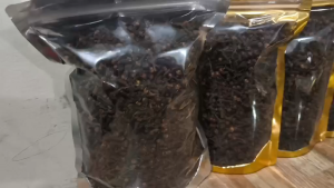 Premium Whole Dried Cloves – Imported Quality Spice