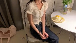 Korean Style Ruffled Short Sleeved Knit Top Women Sweet Corp Top Blouse