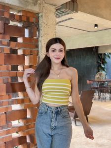 MesubShop เสื้อเกาะอก ครอปเกาะอก ผ้าไหมพรมยืด ถักทอลายริ้วแมตช์ ชิ้นกับกางเกง จบ รุ่น เบตตี้