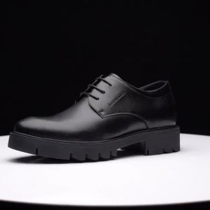 เสื้อผ้ารองเท้าหนังแบบธุรกิจ ผู้ชายพื้นหนา 10cm ด้านในเพิ่มความสูงหนังแท้ระบายอากาศสำหรับผู้ชาย 8cm รองเท้าผู้ชายพื้นนิ่มลำลองเพิ่มความสูง